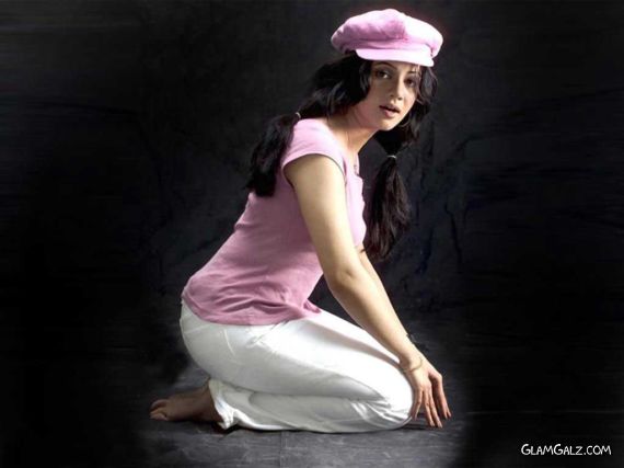 Click to Enlarge - Pakistani Fashion Models Walls