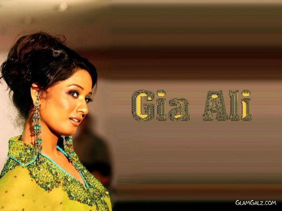 Click to Enlarge - Pakistani Fashion Models Walls