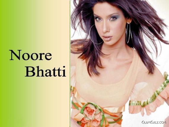 Click to Enlarge - Pakistani Fashion Models Walls