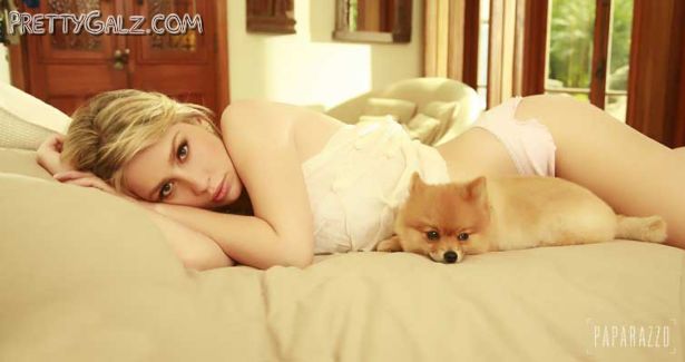 Reality Show Star Ana Carolina