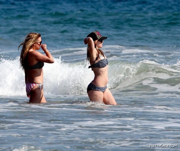 Avril Lavigne in Full Bikini Fun