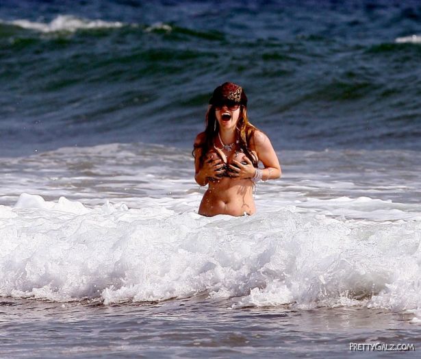 Avril Lavigne in Full Bikini Fun