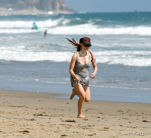 Avril Lavigne in Full Bikini Fun