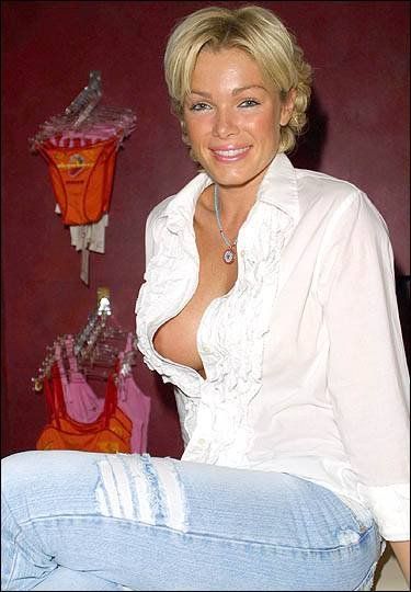 Nell McAndrew Lovely Photo Gallery