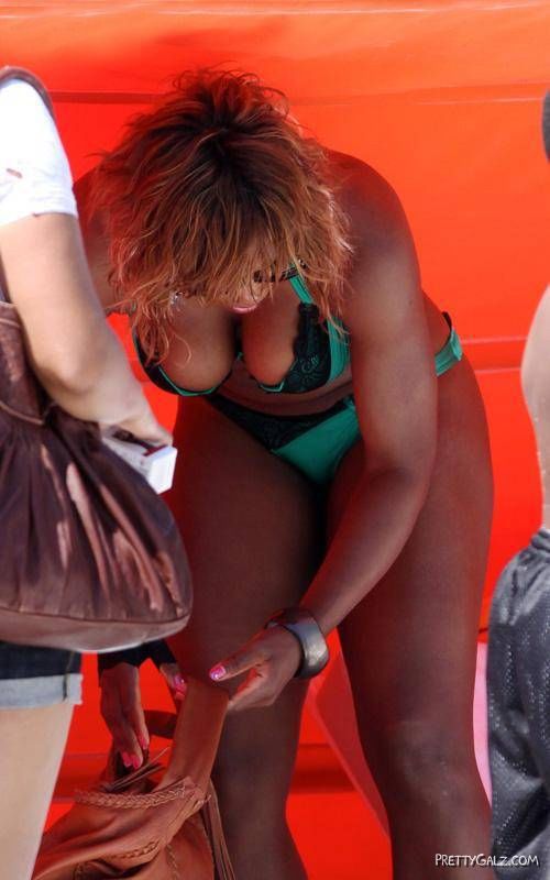 Serena Williams Bikini Shots