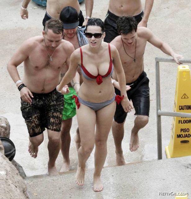 Katy Perry Bikini Photos From Mexico