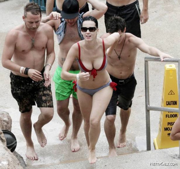 Katy Perry Bikini Photos From Mexico