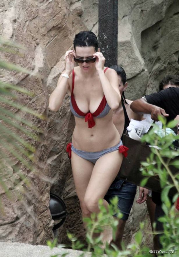 Katy Perry Bikini Photos From Mexico
