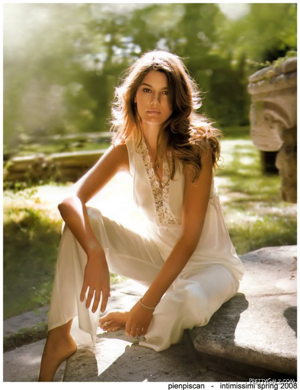 Italian Fashion Model Yesica Toscanini