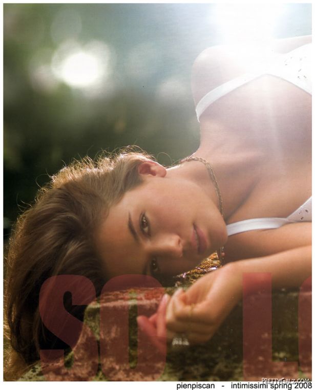 Italian Fashion Model Yesica Toscanini